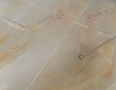 古交瓷砖空鼓维修公司分享粘合剂选择不当在瓷砖铺贴过程中可能导致以下问题